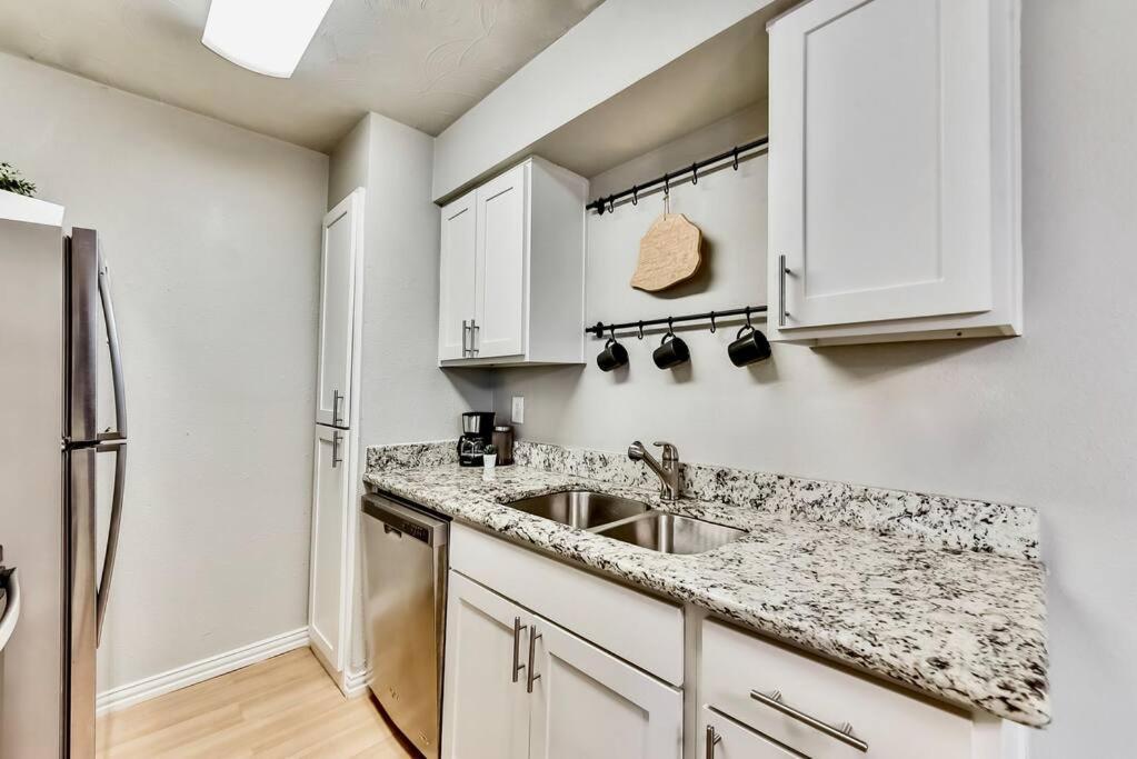 Dallas Boutique Flat + Arboretum Tickets Included Exterior photo