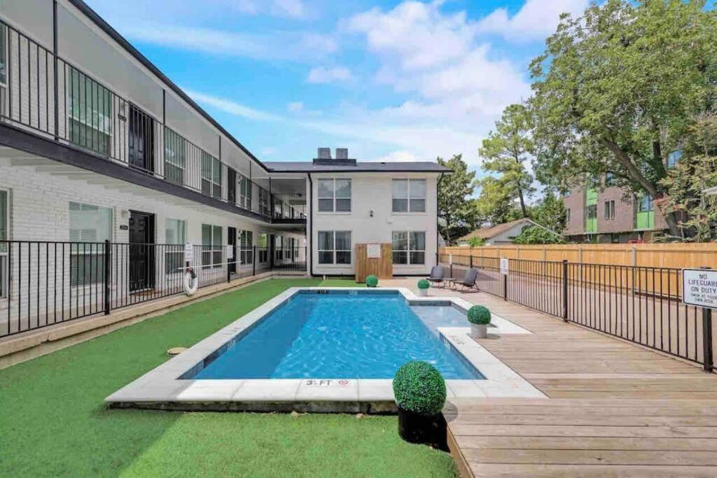Dallas Boutique Flat + Arboretum Tickets Included Exterior photo